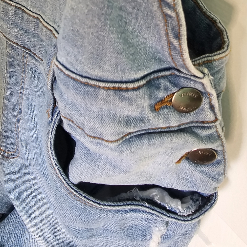 VENUS Light Blue Denim Overall Shorts Distressed Design Women's Sz 12 - Picture 5 of 10
